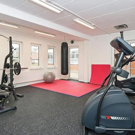 5 Person In Romo-by Traum * Sonderby (Romo)