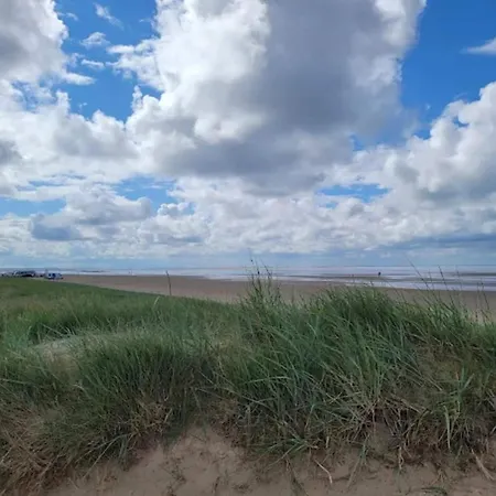 5 Person In Romo-by Traum Sønderby