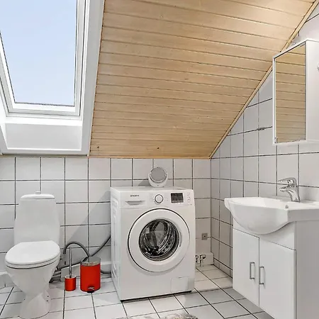 5 Person In Romo-by Traum * Sønderby